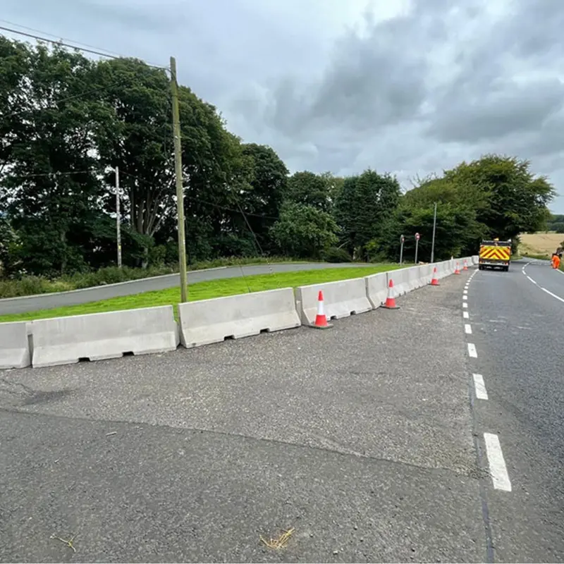 Concrete Barriers 2500Mm X 610Mm X 810Mm - 1450Kg 1