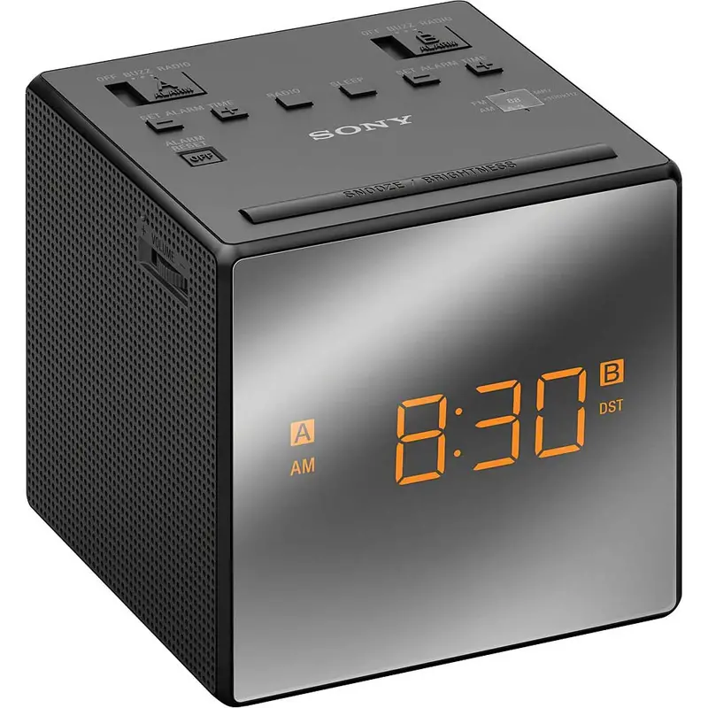 Dual Alarm Clock With Fm/Am Radio, Black 1