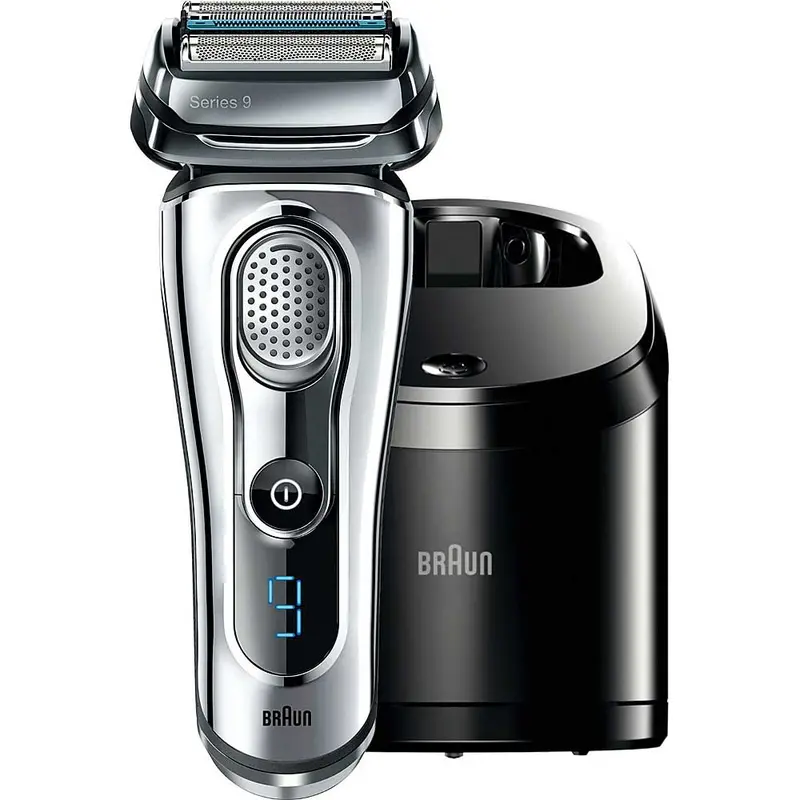 Electric Shaver With Cleaning Center 1