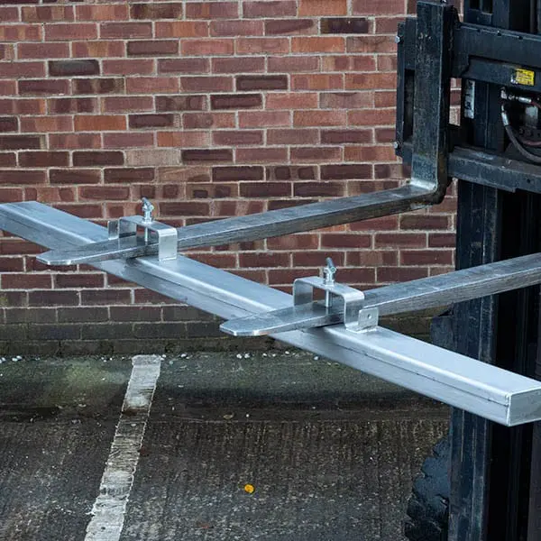 Fork Mounted Magnet 1