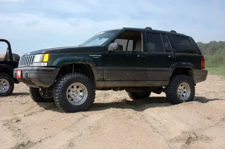 Rough Country X-Series 4-Inch Lift Kit For 1993–1998 Jeep Grand Cherokee Zj 1